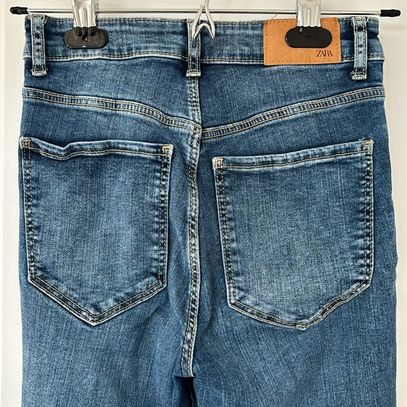 Zara Skinny Jeans - Picture 2 of 3